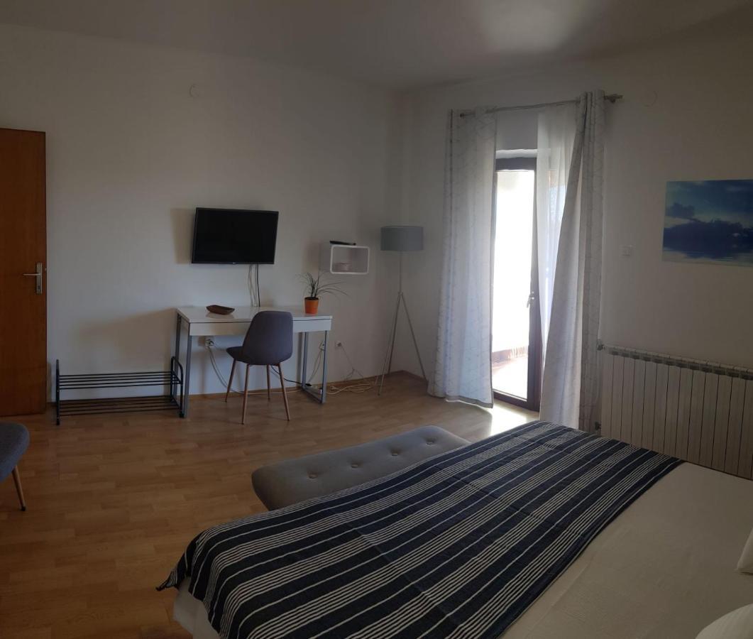 Apartments & Rooms Tom Μεντουλίν Εξωτερικό φωτογραφία