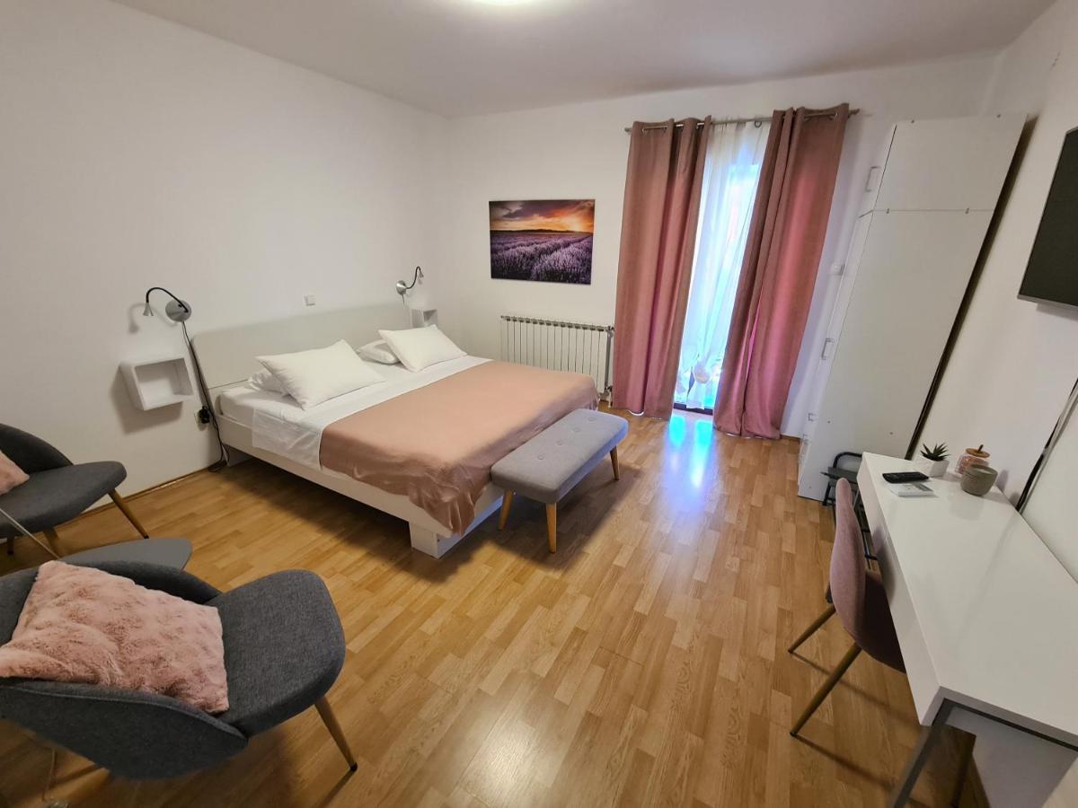 Apartments & Rooms Tom Μεντουλίν Εξωτερικό φωτογραφία