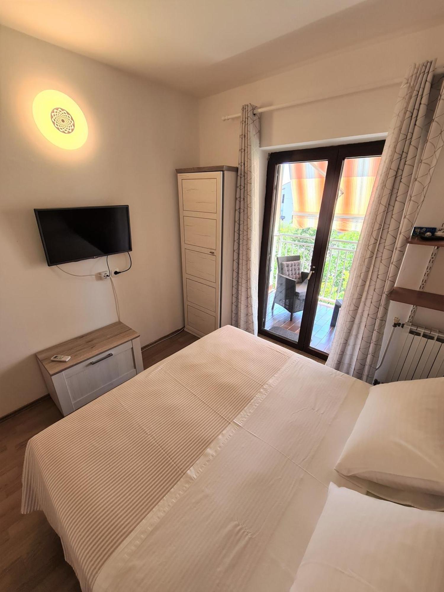 Apartments & Rooms Tom Μεντουλίν Εξωτερικό φωτογραφία
